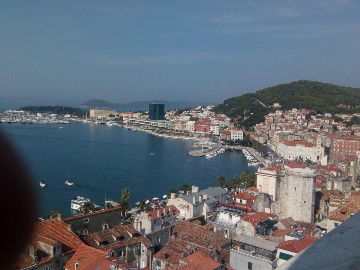A Small Apartment For A Great Vacation "Ludi" Split Exterior foto